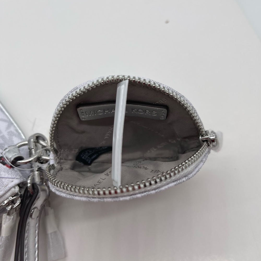 Michael Kors JST Multi Wristlet Trio - Picture 9 of 10